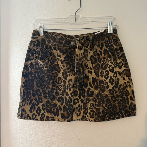 Skirts Leopard Print Mini Skirt Poshmark — free download